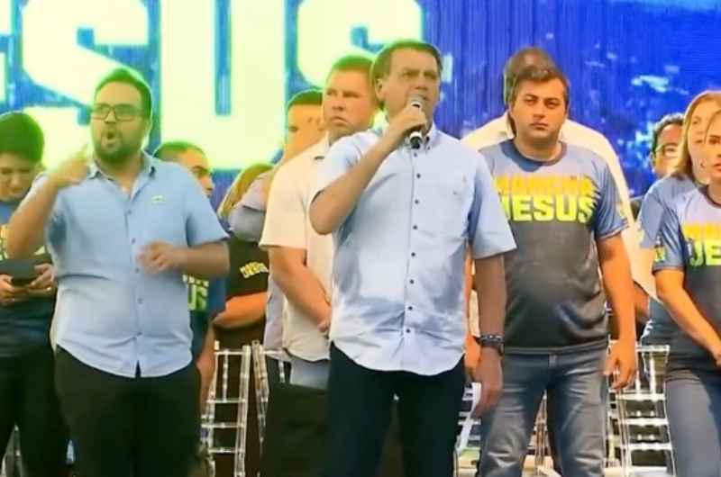 "Somos contra o aborto, ideologia de gênero, drogas e temos apenas um só Senhor!", diz presidente Bolsonaro; veja vídeo