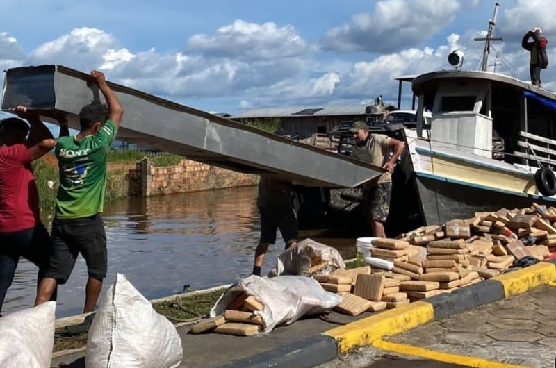 Após botes submarinos chegarem com drogas em Manacapuru, Polícia Federal prende traficantes; veja vídeo