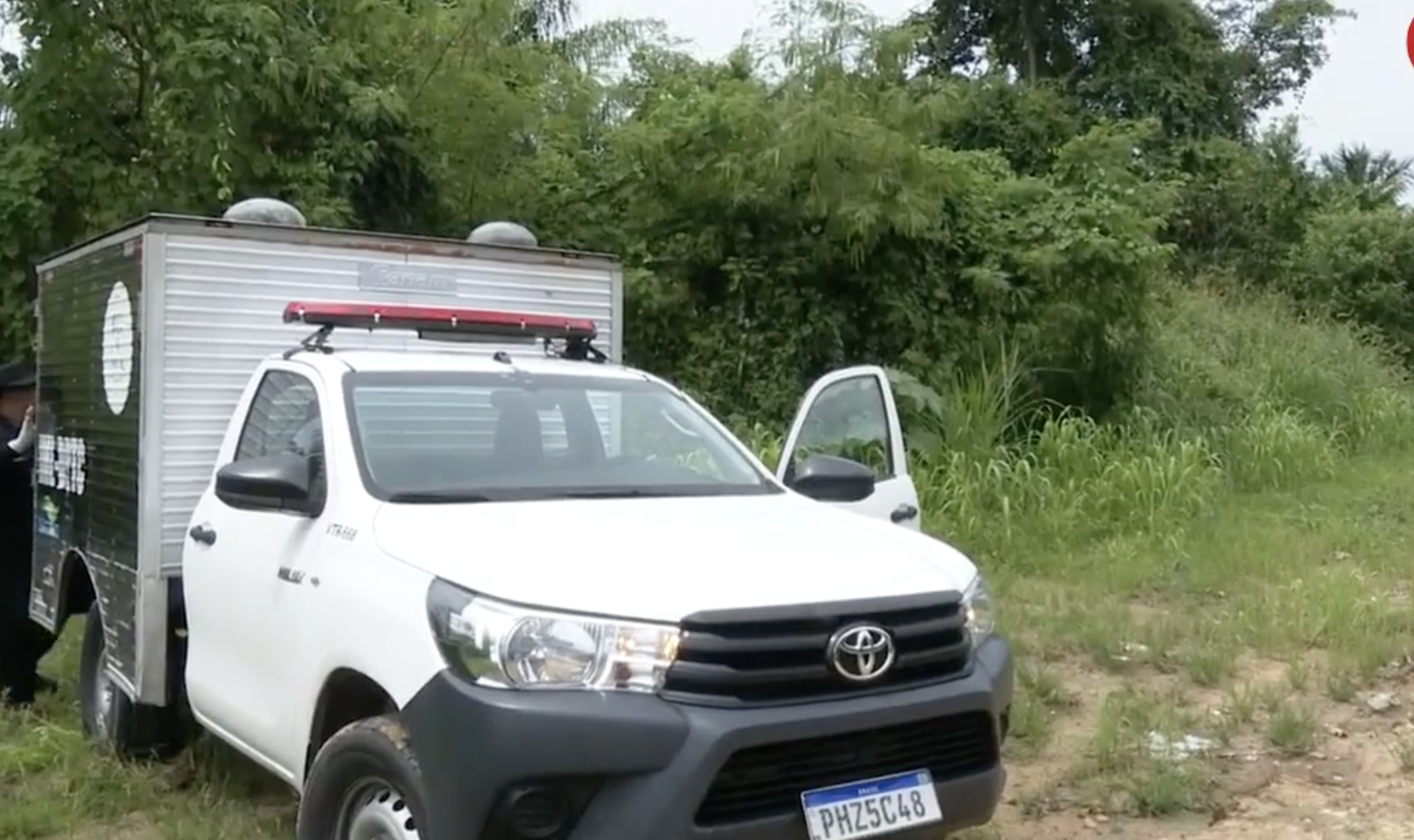 Homem foi tortur4do antes de ser assassinado em matagal da Zona Leste de Manaus
