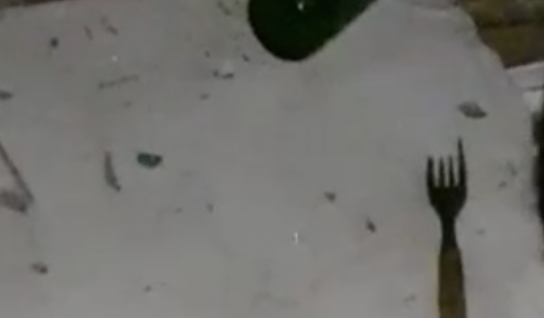 Família luta para manter acordado jovem que foi alvejado na boca; veja vídeo