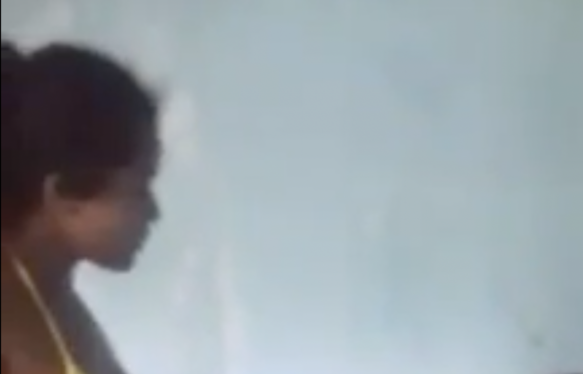 ‘Fogosa’ recebe visita de mulher de traficante após enviar fotos picante para ele; veja vídeo