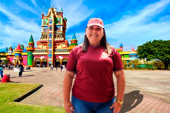 Prefeita de Presidente Figueiredo abandona população e foge com secretário para curtir no Beto Carrero Wolrd