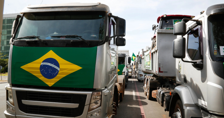 Senado vota PEC que aumenta Auxílio Brasil para R$ 600 e implanta auxílio aos caminhoneiros de R$ 1.000; veja vídeo