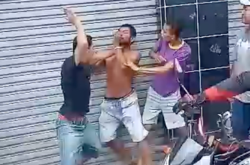 Moradores do Grande Vitória dão ‘lição’ em ‘vítima da sociedade’ que fazia a limpa na casa dos vizinhos; veja vídeo