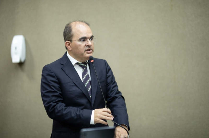 ‘Temas das eleições se repetem porque os problemas do Amazonas nunca são resolvidos’, diz Ricardo Nicolau