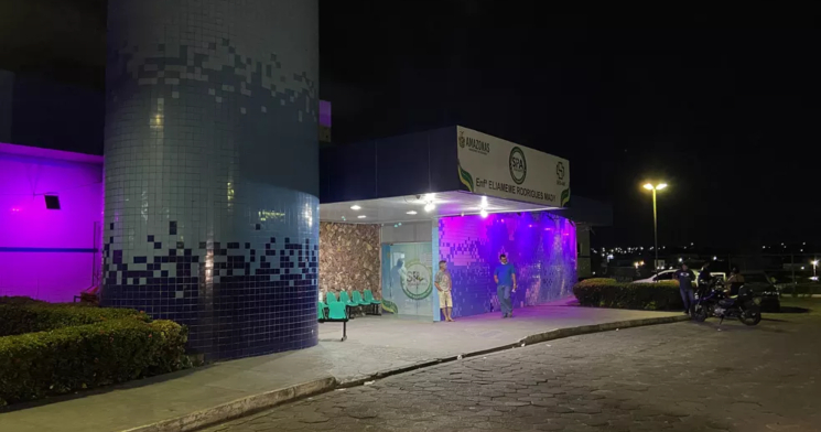 Jovem é assassinado na “porta de cemitério” após enterrar o pai; veja vídeo