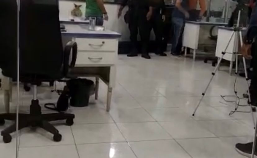 Sessão na Câmara Municipal termina em porrada entre os vereadores; veja vídeo