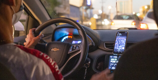 Motorista de app pode ter desconto de até 60% em lojas parceiras