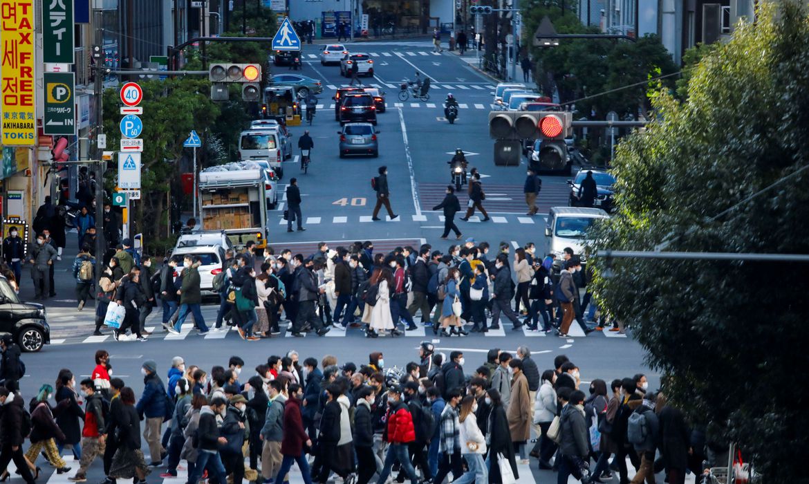 Comissão que orienta governo do Japão discute 7ª onda da covid-19