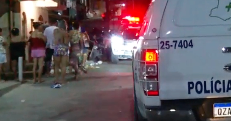 Urgente: Vulgo “Jack” é perseguido e executado a tiros dentro de residência na Compensa