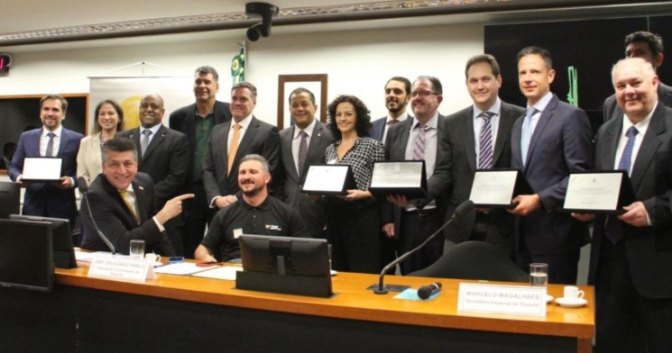 Empresas que mais investem no esporte brasileiro recebem homenagem do deputado Pablo