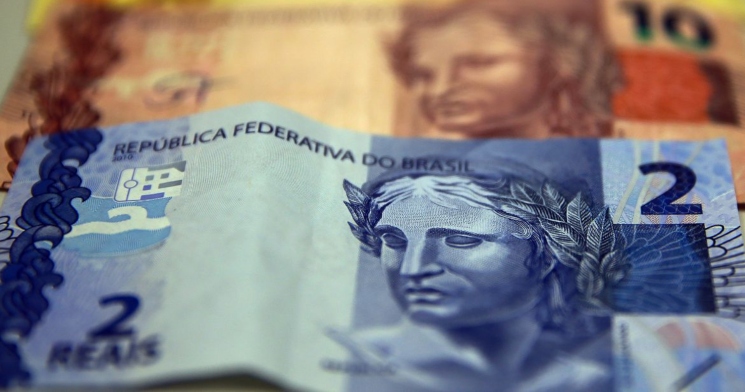 Caixa paga hoje (27) Auxílio Brasil aos beneficiários com NIS final 8