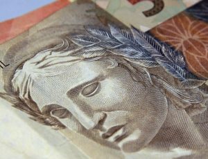 Beneficiários com NIS final 9 recebem hoje (28) Auxílio Brasil