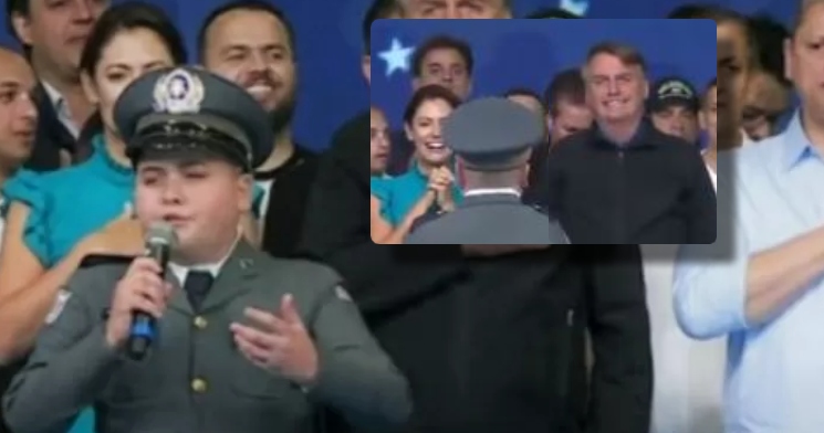 Criança vestida de militar canta hino nacional e emociona presidente: “Bandeira jamais será vermelha”; veja vídeo