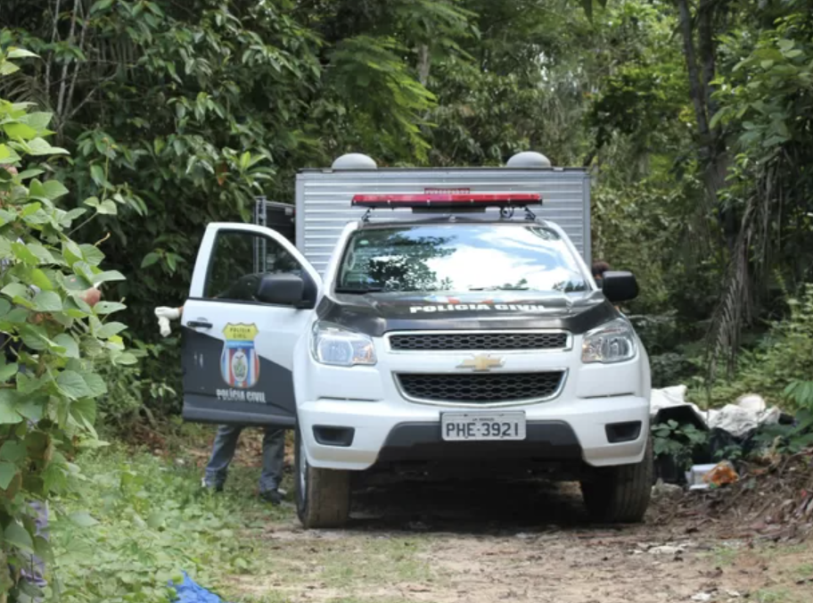Homem é sequestrado e crivado de balas em ramal do bairro Santa Etelvina; veja vídeo