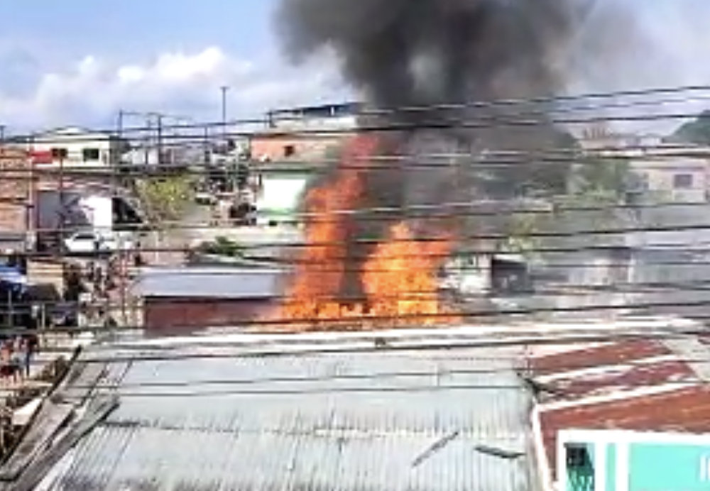 Família perde tudo em grande incêndio em Manacapuru; Veja vídeo