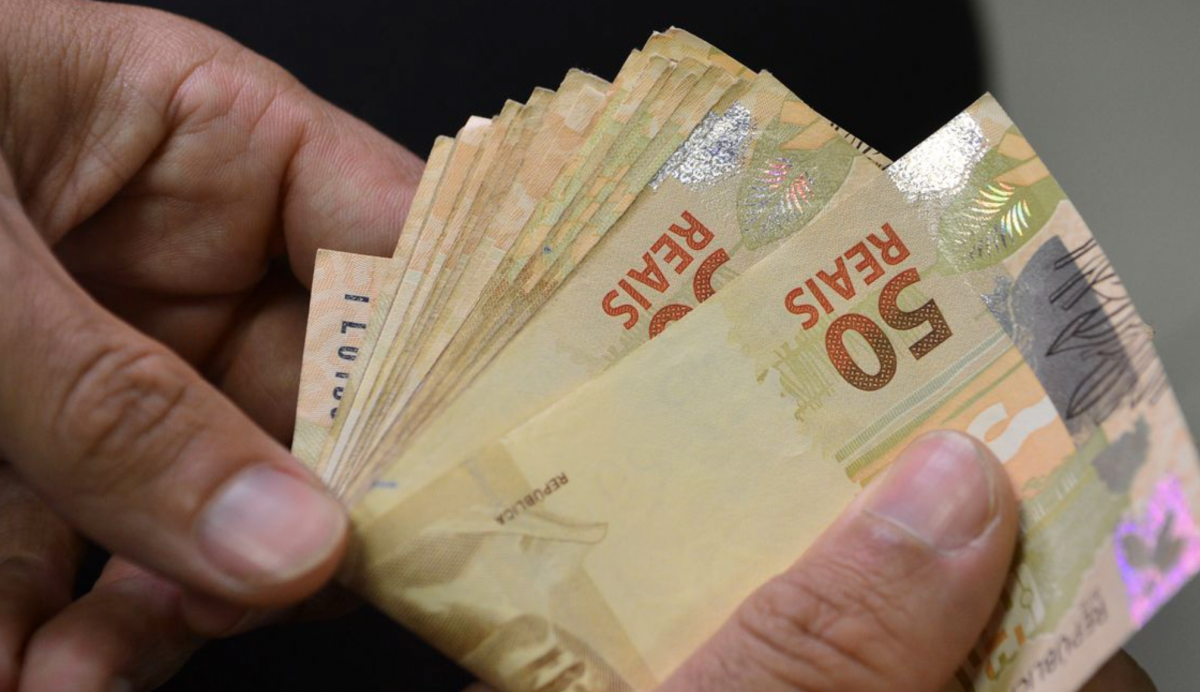 Governo antecipa parcela de agosto do Auxílio Brasil; veja calendário
