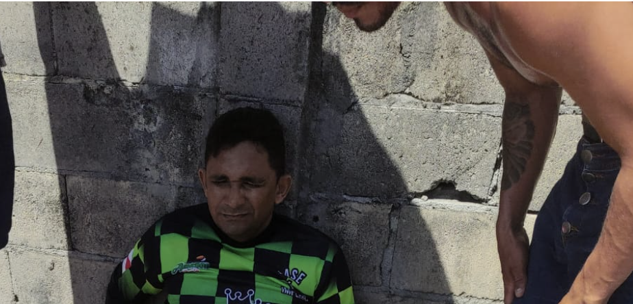 Carro arranca perna de mototaxista em acidente gravíssimo na zona Leste de Manaus; veja