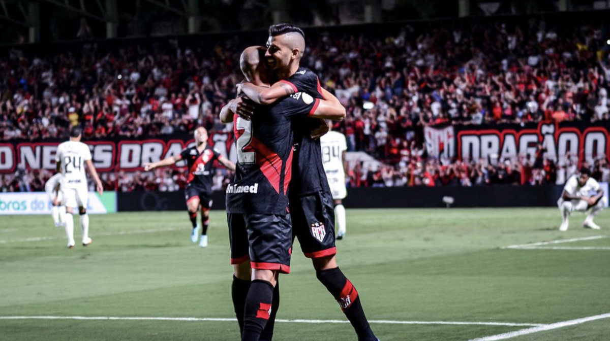 Atlético-GO vence e sai na frente do Corinthians na Copa do Brasil