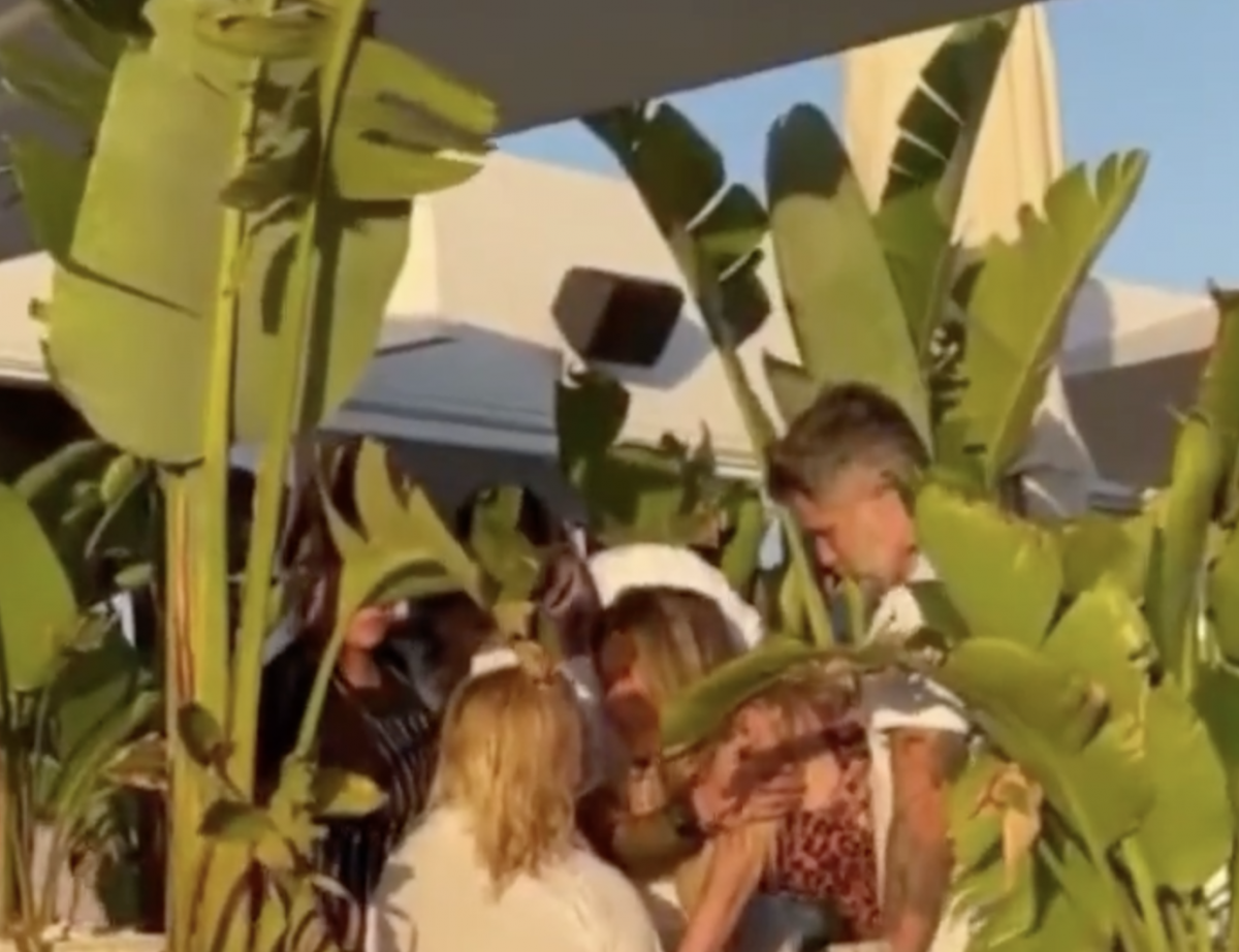 Filhos de Giovanna Ewbank sofrem racismo e atriz parte pra cima; veja vídeo