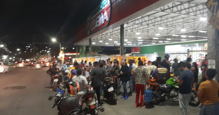 Urgente: homem é executado a tiros dentro de supermercado na Cidade Nova