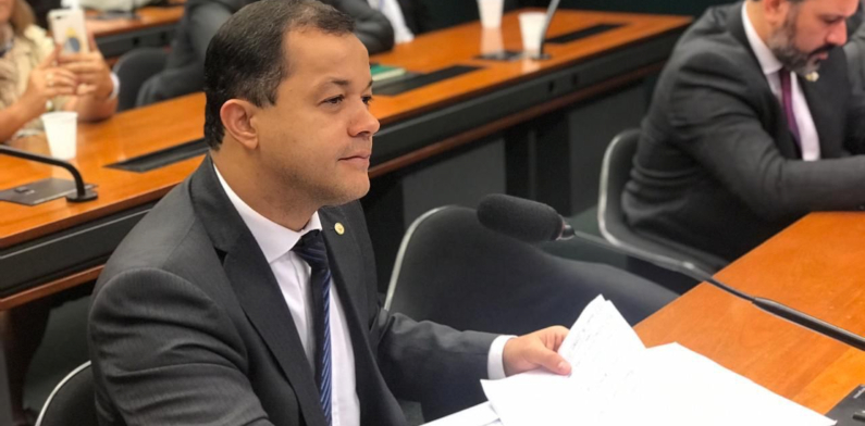 PL de deputado Pablo obriga postos de combustíveis a revelar valor pago em impostos  ao consumidor