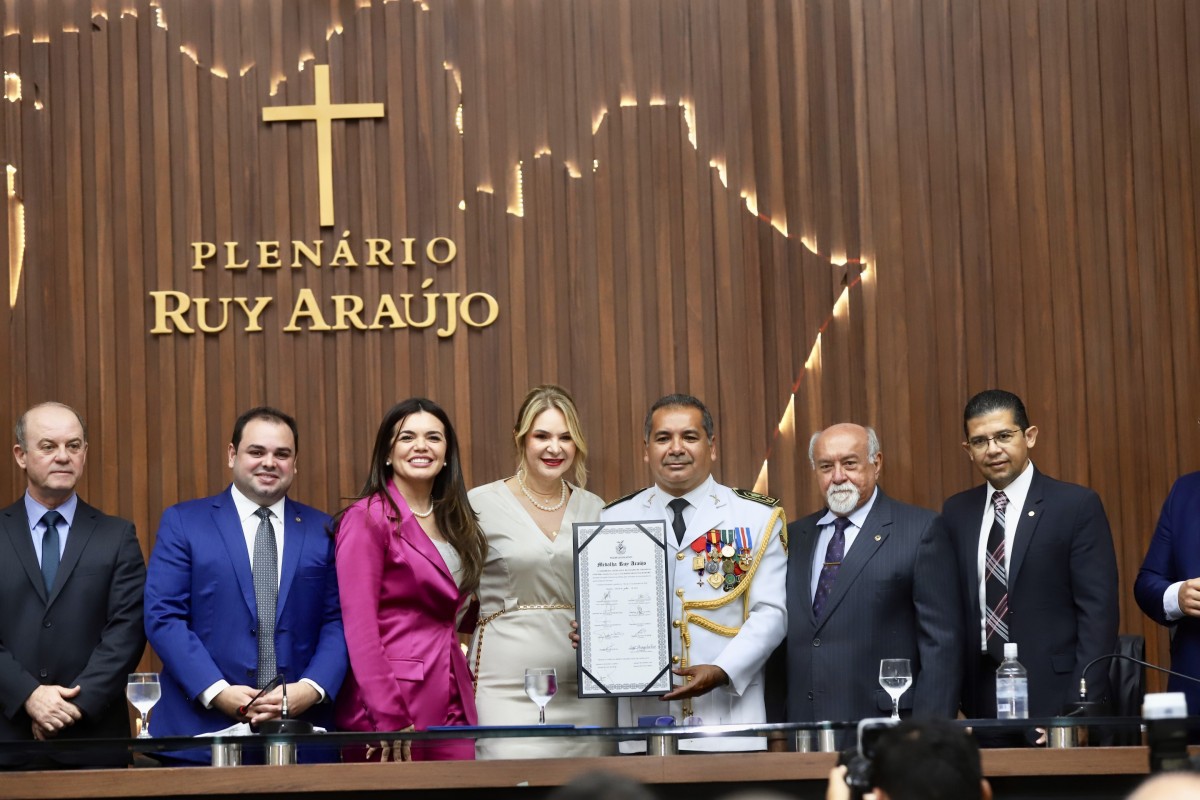 Durante homenagem na Aleam, Cidade ressalta compromisso do coronel Fabiano Bó com o Amazonas