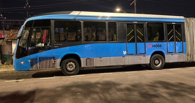 Noite de Terror: ônibus da linha 640 é assaltado por bandidos fortemente armados na Max Teixeira; veja vídeo