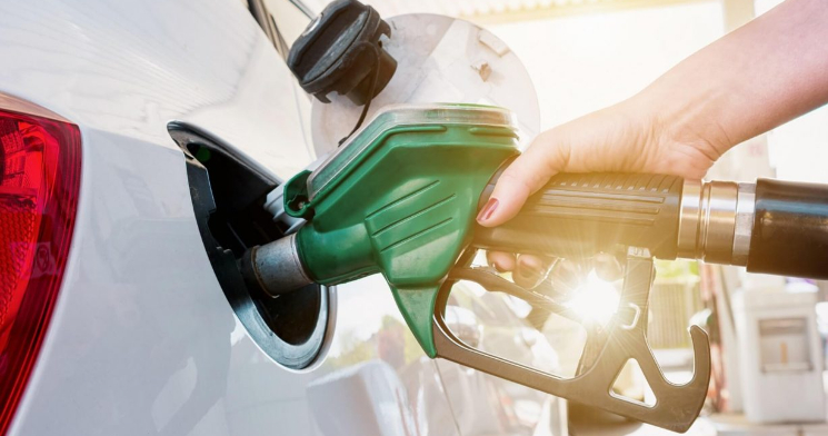 Petrobras anuncia redução de R$ 0,30 no preço do diesel