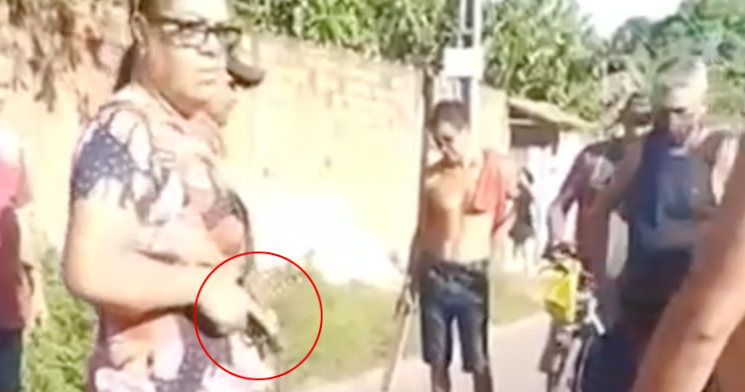 ‘Irmãs justiceiras’ andam armadas para converter bandido durante tentativa de assalto; veja vídeo