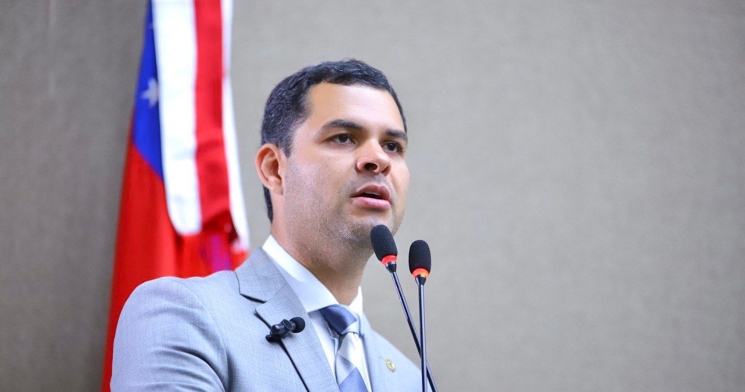 Teste do olhinho: projeto de Saullo Vianna que exige realização do exame é aprovado na Aleam