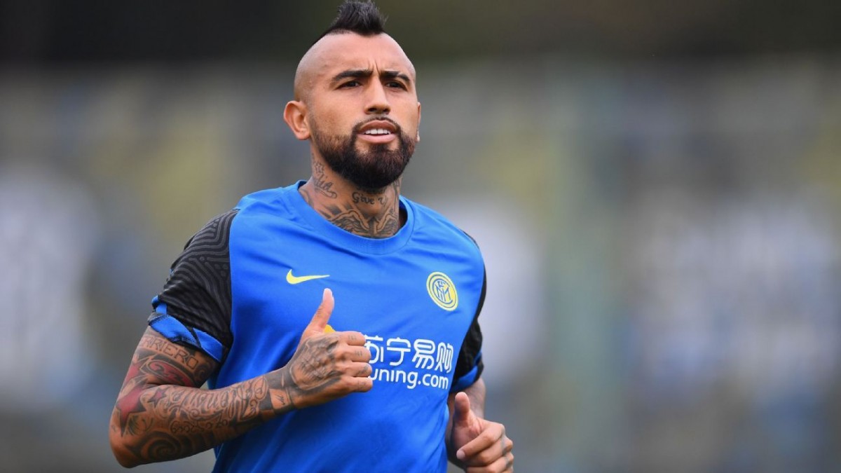Inter de Milão encerra contrato com Arturo Vidal