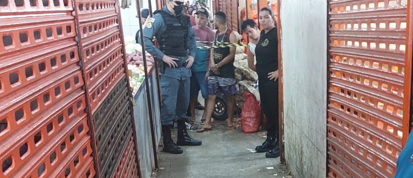 Urgente: intenso tiroteio termina em morte na feira da Manaus Moderna; veja vídeo