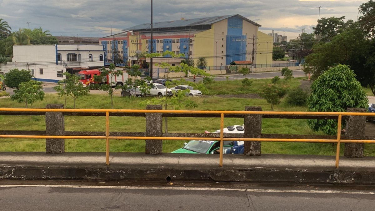 Urgente: flamenguista é encontrado morto dentro de igarapé no Educandos