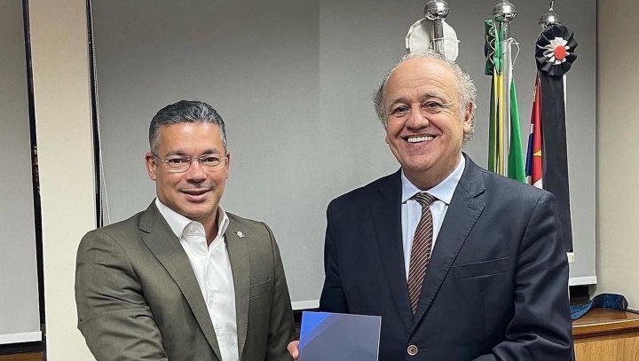 Buscando trocar experiências, ouvidor do TCE-AM visita Tribunais de Contas de São Paulo