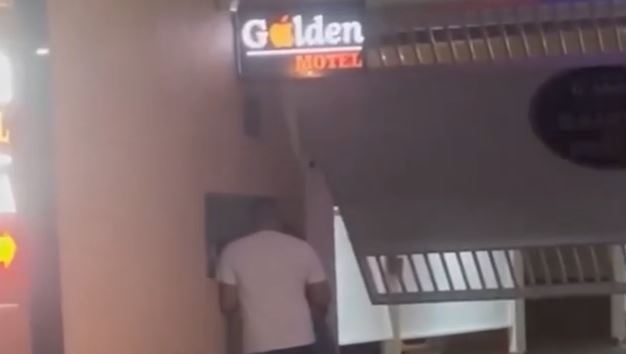 Quem quer dá um jeito: casal anda quilômetros pra ‘visitar’ motel em Manaus; veja vídeo
