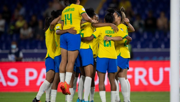 Brasil atropela Peru antes das semifinais da Copa América Feminina