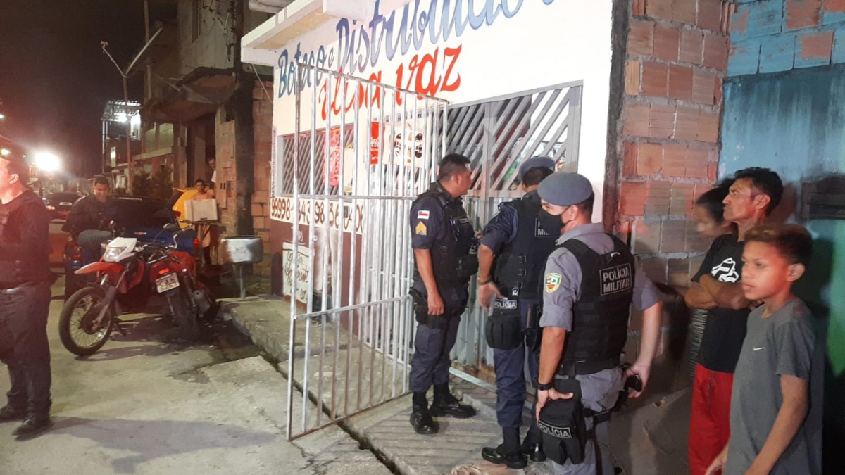 Comerciante é assassinado dentro do próprio estabelecimento na zona Norte de Manaus; veja vídeo