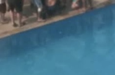 Tragédia: criança de 2 anos morre após cair em piscina na própria casa no Alvorada