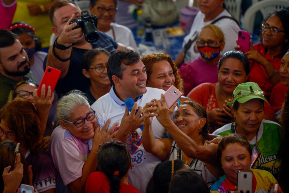 Em encontro com 600 idosos, Wilson recebe apoio de grupos da terceira idade