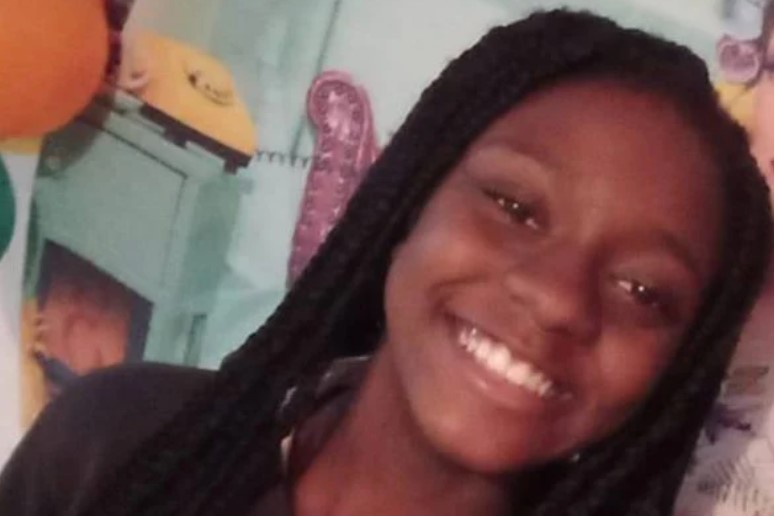 Menina de 13 anos que estava desaparecida é encontrada em quitinete ouvindo funk