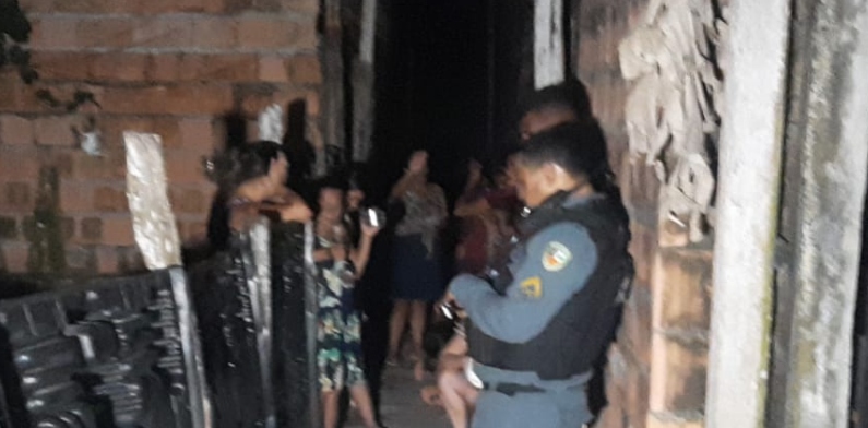 Urgente: jovem é executado a tiros em beco sem saída no Monte Sião; veja vídeo