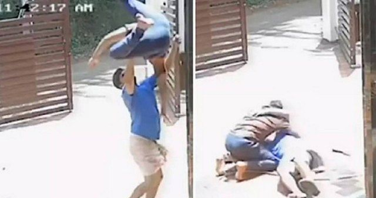 Jovem cai de telhado e é salvo no último segundo pelo irmão; veja vídeo