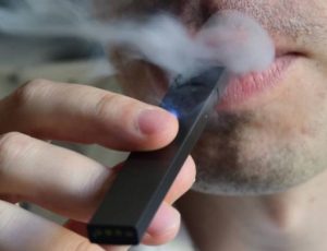 Consumo de cigarro eletrônico é proibido no Amazonas