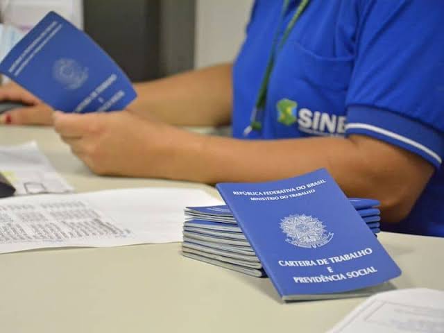 Oportunidade: mais de 200 vagas de emprego estão sendo ofertadas nesta quinta-feira (4)