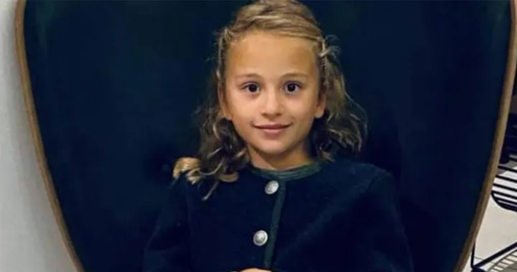 Menina de 7 anos é esmagada por estátua de mármore enquanto brincava no pátio do hotel