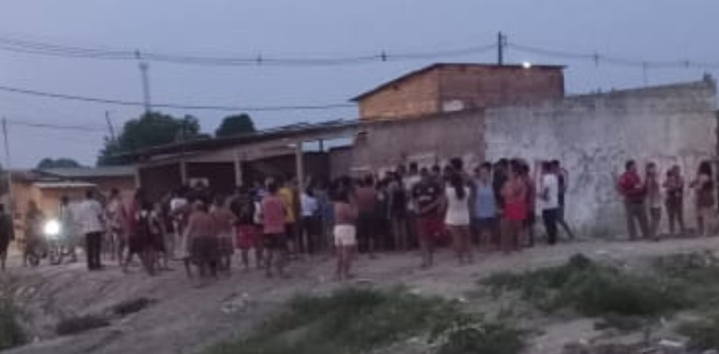 Cenas fortes: familiares tentam “ressuscitar” homem que morreu afogado no próprio sangue no Monte Sião; veja vídeo