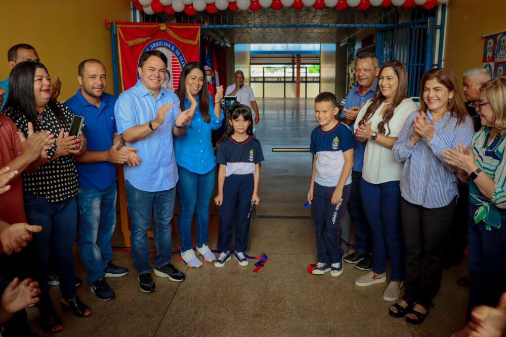 Keitton Pinheiro acompanha implantação de catracas com reconhecimento facial em escolas de Coari