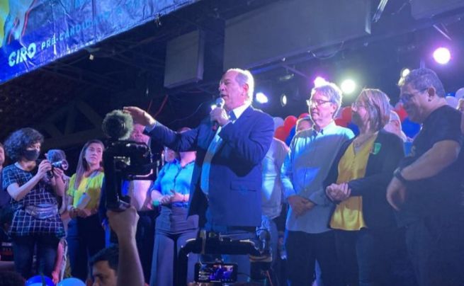 Ciro Gomes detona Lula durante convenção do PDT em Manaus