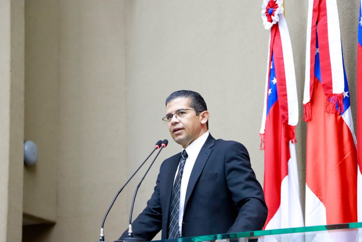 PL de João Luiz dispõe sobre obrigatoriedade de mecanismos de prevenção às drogas em escolas estaduais do Amazonas